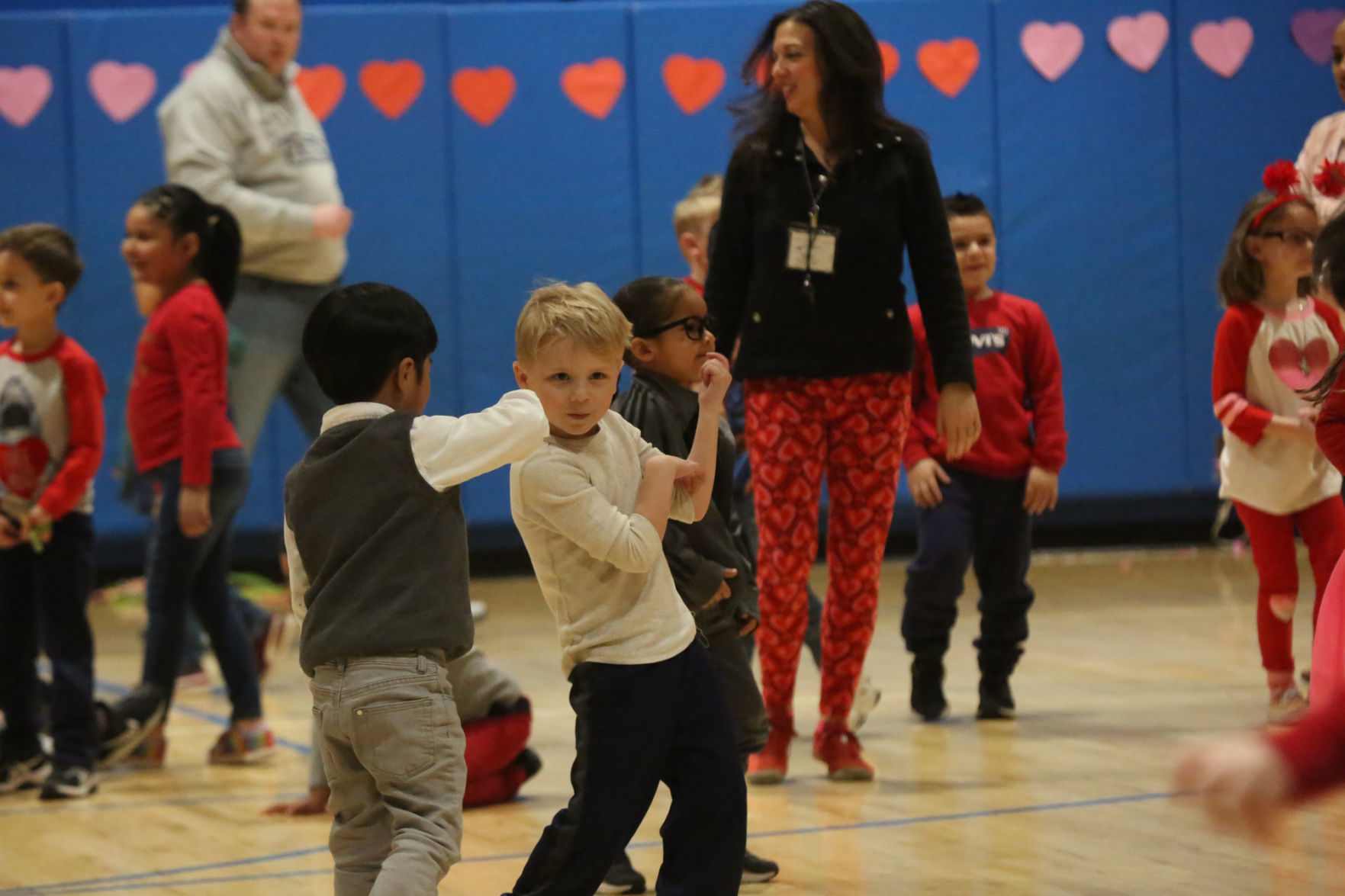 Marsh School dance and jump rope contest